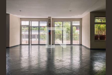 Apartamento à venda com 200m², 3 quartos e 2 vagas