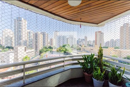 Apartamento à venda com 100m², 2 quartos e 2 vagasVaranda