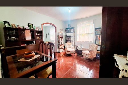 Casa à venda com 3 quartos, 133m² em Maria Paula, Niterói