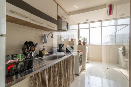Apartamento à venda com 58m², 2 quartos e 1 vagaCozinha