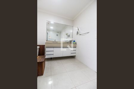 Apartamento à venda com 133m², 3 quartos e 2 vagasBanheiro da Suíte