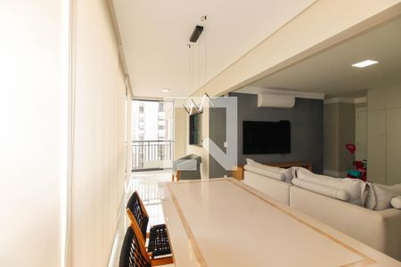 Apartamento para alugar com 106m², 3 quartos e 2 vagas Apartamento para alugar com 106m², 3 quartos e 2 vagasSacada e Espaço Gourmet
