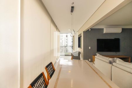 Apartamento para alugar com 106m², 3 quartos e 2 vagas Apartamento para alugar com 106m², 3 quartos e 2 vagasSacada e Espaço Gourmet