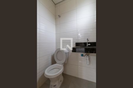 Apartamento à venda com 66m², 2 quartos e sem vaga Apartamento à venda com 66m², 2 quartos e sem vagaBanheiro Área comum