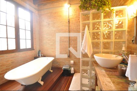 Banheiro da Suíte 1 de casa para alugar com 5 quartos, 258m² em Vila Nova Mazzei, São Paulo