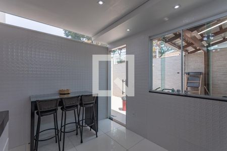 Casa de condomínio para alugar com 135m², 3 quartos e 4 vagas Casa de condomínio para alugar com 135m², 3 quartos e 4 vagasCozinha
