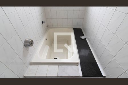 Apartamento à venda com 48m², 2 quartos e 1 vaga Apartamento à venda com 48m², 2 quartos e 1 vagaBanheiro