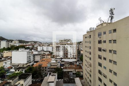 Apartamento à venda com 76m², 2 quartos e 1 vagaÁrea de Serviço Vista
