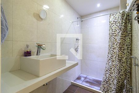 Apartamento à venda com 76m², 2 quartos e 1 vagaBanheiro