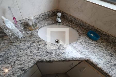 Casa à venda com 144m², 3 quartos e 1 vagaBanheiro 