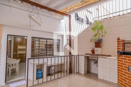 Casa à venda com 199m², 3 quartos e 2 vagas Casa à venda com 199m², 3 quartos e 2 vagasEspaço Gourmet