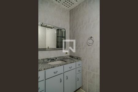 Casa à venda com 199m², 3 quartos e 2 vagas Casa à venda com 199m², 3 quartos e 2 vagasBanheiro Social 1