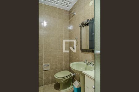 Casa à venda com 199m², 3 quartos e 2 vagas Casa à venda com 199m², 3 quartos e 2 vagasBanheiro Social 2