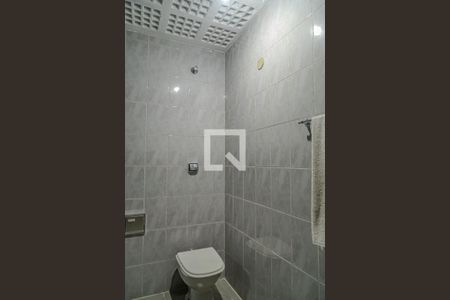 Casa à venda com 199m², 3 quartos e 2 vagas Casa à venda com 199m², 3 quartos e 2 vagasBanheiro Social 1