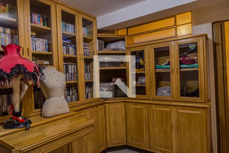 Casa à venda com 199m², 3 quartos e 2 vagas Casa à venda com 199m², 3 quartos e 2 vagasEscritório