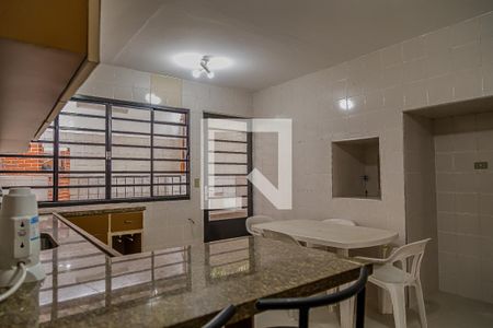 Casa à venda com 199m², 3 quartos e 2 vagas Casa à venda com 199m², 3 quartos e 2 vagasCozinha