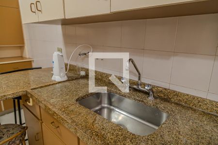 Casa à venda com 199m², 3 quartos e 2 vagas Casa à venda com 199m², 3 quartos e 2 vagasCozinha - Pia