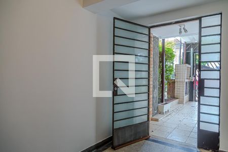 Casa à venda com 199m², 3 quartos e 2 vagas Casa à venda com 199m², 3 quartos e 2 vagasHall de Entrada