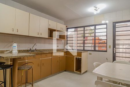 Casa à venda com 199m², 3 quartos e 2 vagas Casa à venda com 199m², 3 quartos e 2 vagasCozinha