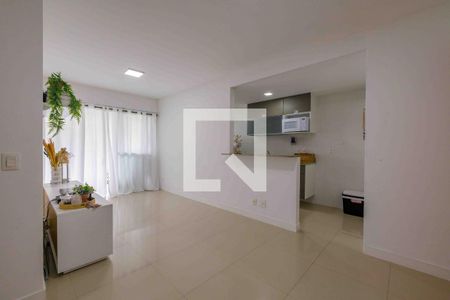 Apartamento à venda com 70m², 2 quartos e 1 vaga Apartamento à venda com 70m², 2 quartos e 1 vagaSala