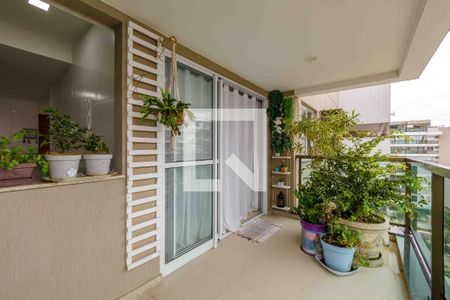 Apartamento à venda com 70m², 2 quartos e 1 vaga Apartamento à venda com 70m², 2 quartos e 1 vagaVaranda