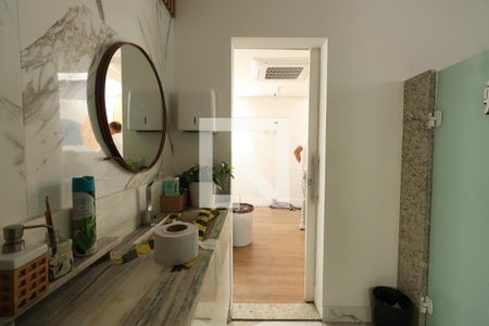 Casa para alugar com 550m², 4 quartos e 2 vagasBanheiro 2