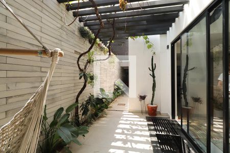 Casa para alugar com 550m², 4 quartos e 2 vagasEntrada