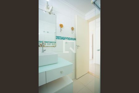Apartamento à venda com 70m², 2 quartos e 1 vaga Apartamento à venda com 70m², 2 quartos e 1 vagaBanheiro