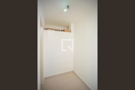 Apartamento à venda com 70m², 2 quartos e 1 vaga Apartamento à venda com 70m², 2 quartos e 1 vagaQuarto de Serviço