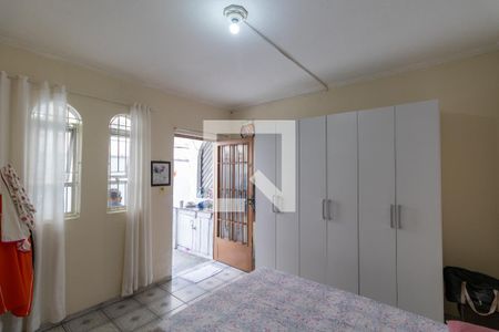 Casa à venda com 250m², 3 quartos e 4 vagasQuarto de Serviço