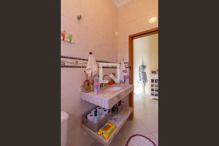 Casa à venda com 250m², 3 quartos e 4 vagasBanheiro Suíte