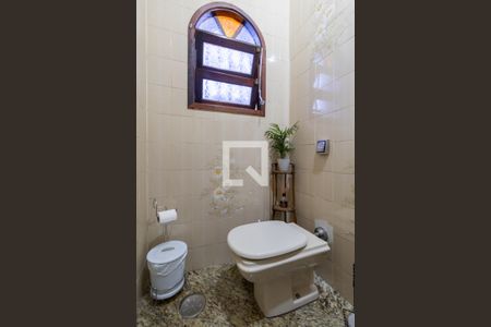 Casa à venda com 250m², 3 quartos e 4 vagasLavabo