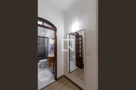 Casa à venda com 250m², 3 quartos e 4 vagasCorredor