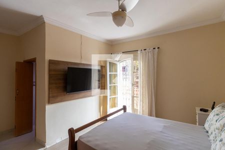 Casa à venda com 250m², 3 quartos e 4 vagasSuíte