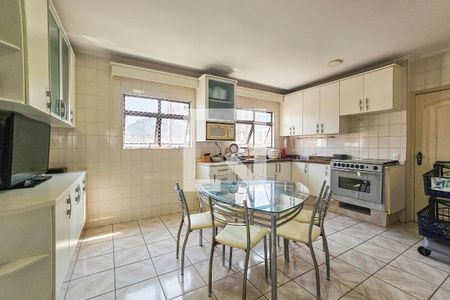 Apartamento para alugar com 210m², 4 quartos e 2 vagasCozinha