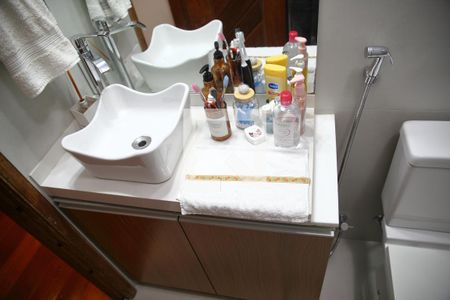 Apartamento à venda com 100m², 2 quartos e 2 vagasBanheiro da Suíte