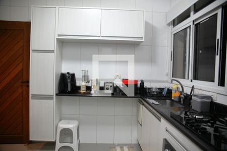 Apartamento à venda com 100m², 2 quartos e 2 vagasCozinha