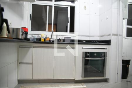 Apartamento à venda com 100m², 2 quartos e 2 vagasCozinha