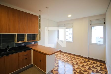 Sala e Cozinha de apartamento para alugar com 2 quartos, 55m² em Aclimação, São Paulo