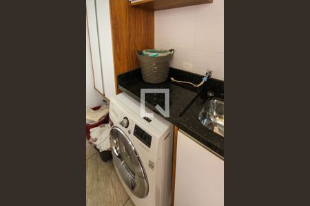 Casa à venda com 180m², 3 quartos e 2 vagas Casa à venda com 180m², 3 quartos e 2 vagasÁrea de Serviço