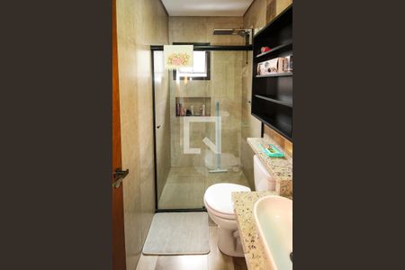 Casa à venda com 180m², 3 quartos e 2 vagas Casa à venda com 180m², 3 quartos e 2 vagasBanheiro da Suíte