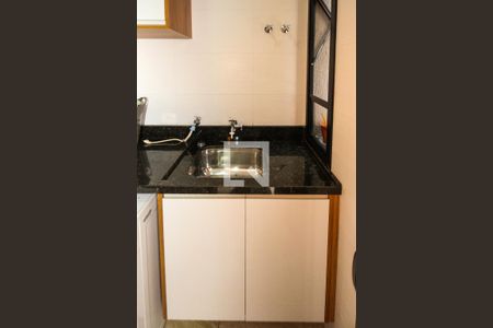 Casa à venda com 180m², 3 quartos e 2 vagas Casa à venda com 180m², 3 quartos e 2 vagasÁrea de Serviço