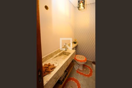 Casa à venda com 180m², 3 quartos e 2 vagas Casa à venda com 180m², 3 quartos e 2 vagasLavabo