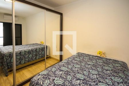 Casa à venda com 180m², 3 quartos e 2 vagas Casa à venda com 180m², 3 quartos e 2 vagasSuite 03