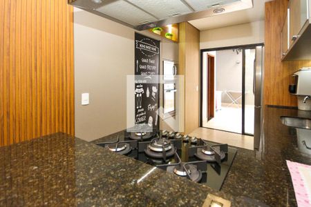 Casa à venda com 180m², 3 quartos e 2 vagas Casa à venda com 180m², 3 quartos e 2 vagasCozinha