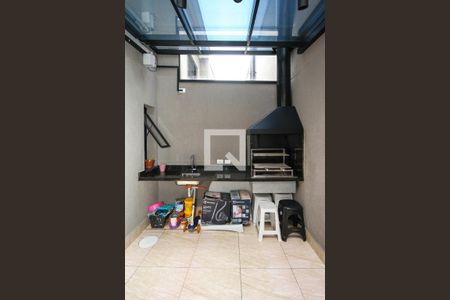 Casa à venda com 180m², 3 quartos e 2 vagas Casa à venda com 180m², 3 quartos e 2 vagasQuintal