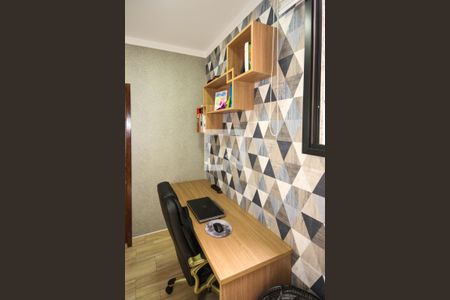 Casa à venda com 180m², 3 quartos e 2 vagas Casa à venda com 180m², 3 quartos e 2 vagasEscritório