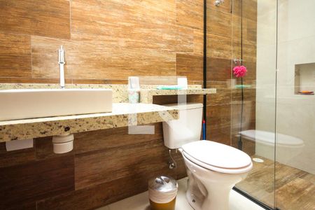 Casa à venda com 180m², 3 quartos e 2 vagas Casa à venda com 180m², 3 quartos e 2 vagasBanheiro da Suite 02