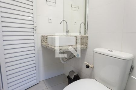 Banheiro de casa para alugar com 1 quarto, 45m² em Centro, Nova Lima