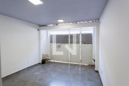 Casa para alugar com 45m², 1 quarto e 1 vaga Casa para alugar com 45m², 1 quarto e 1 vagaGaragem